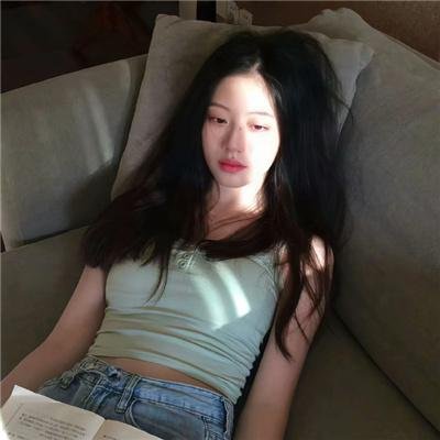 她的微笑和圈套